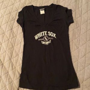 Chicago white Sox baseball v-neck shirt